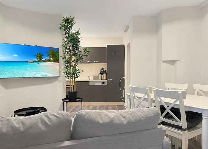 Cozy Apartment For 9 200M To Marienplatz